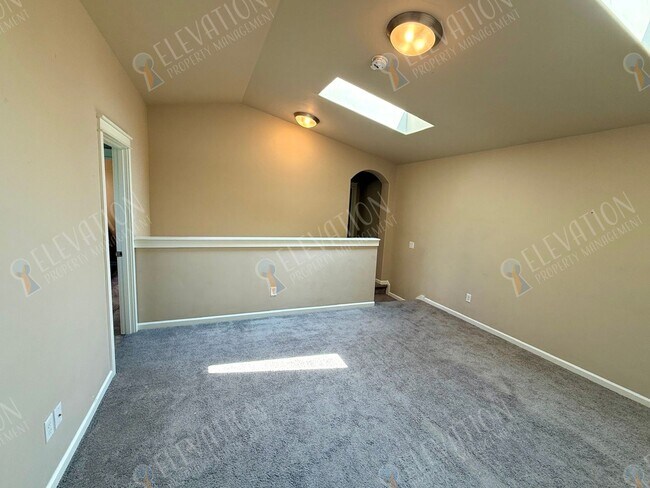 Building Photo - 63151 Black Powder Ln