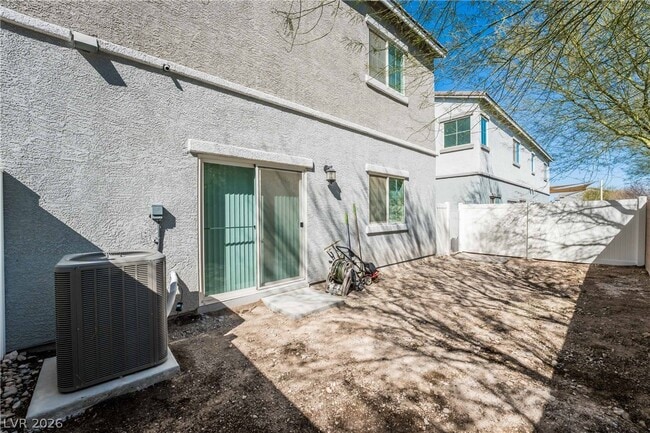 Building Photo - 2725 Rainy Meadows Ave