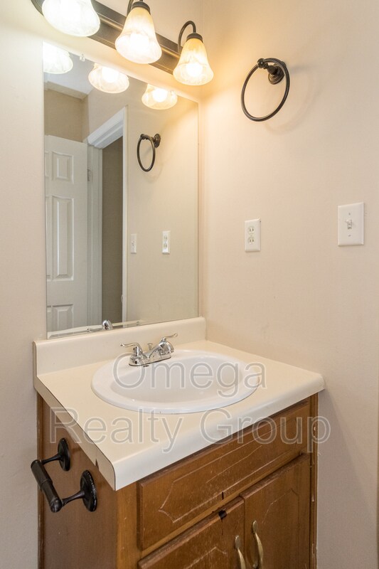 Building Photo - 2600 Fitzgerald Rd