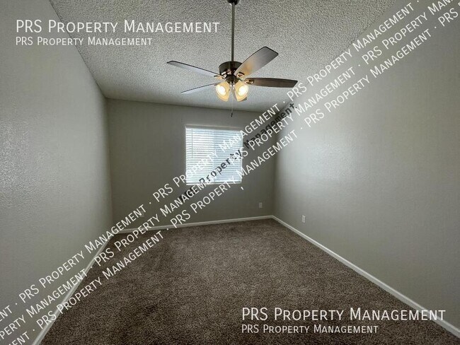 Building Photo - 3424 N Apache Cir