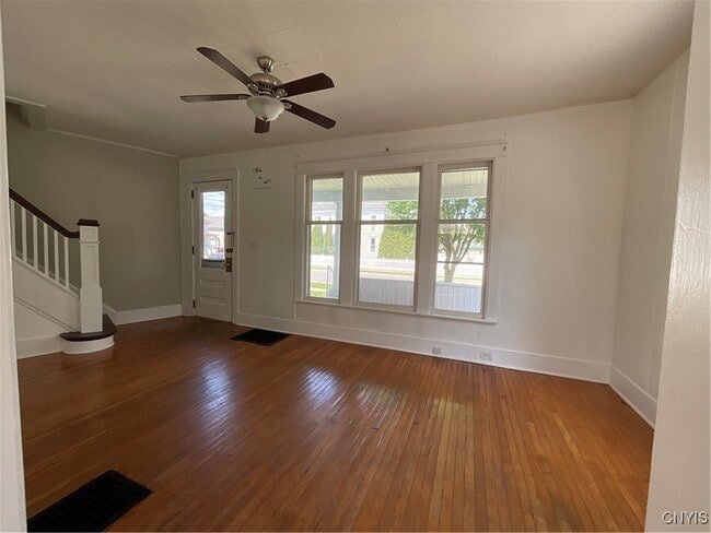 Building Photo - 700 Nellis St