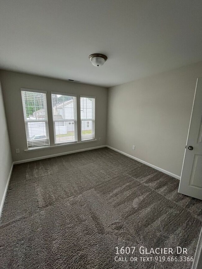 Building Photo - 1607 Glacier Dr