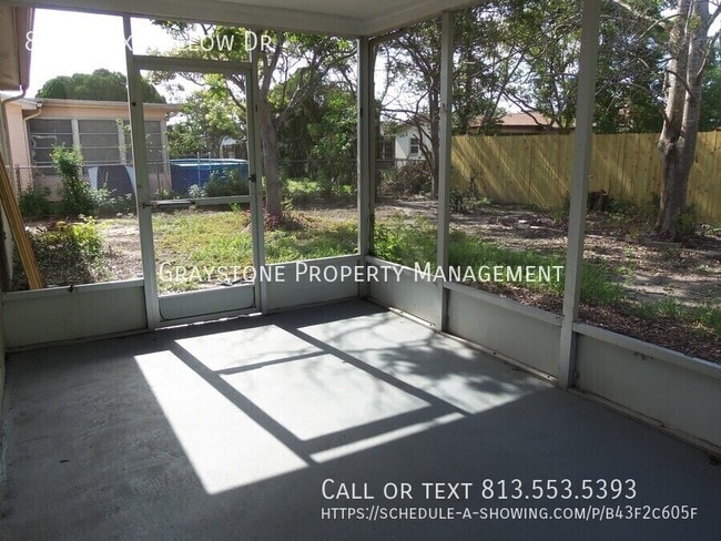 Building Photo - 8440 Fox Hollow Dr