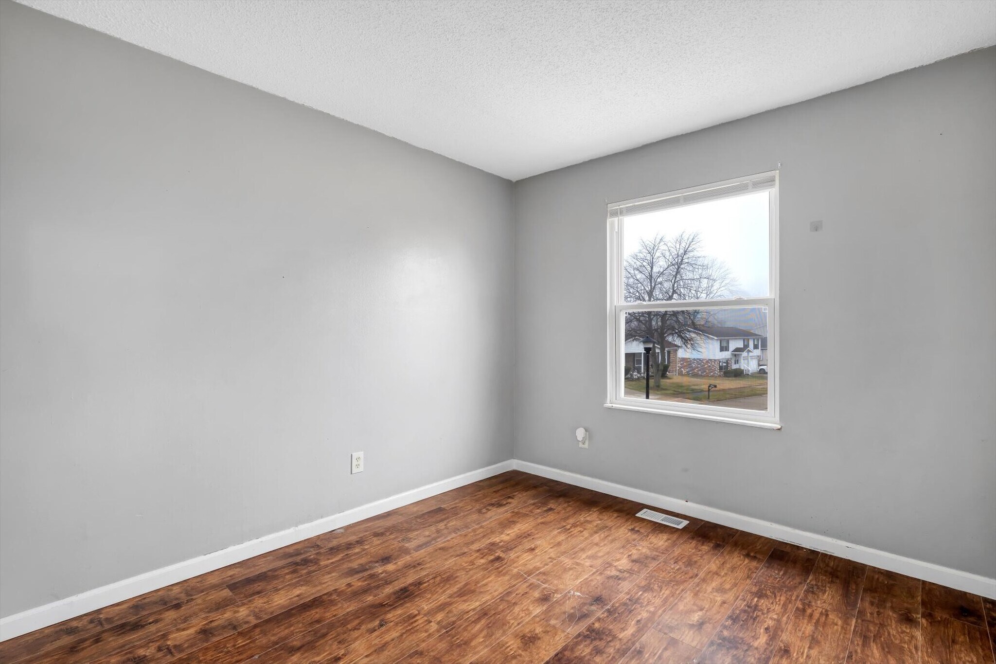 Building Photo - 2534 Millvalley Dr