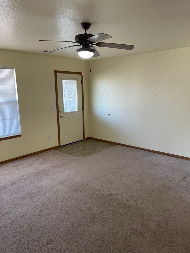 Building Photo - 16878 Hurricane Ln