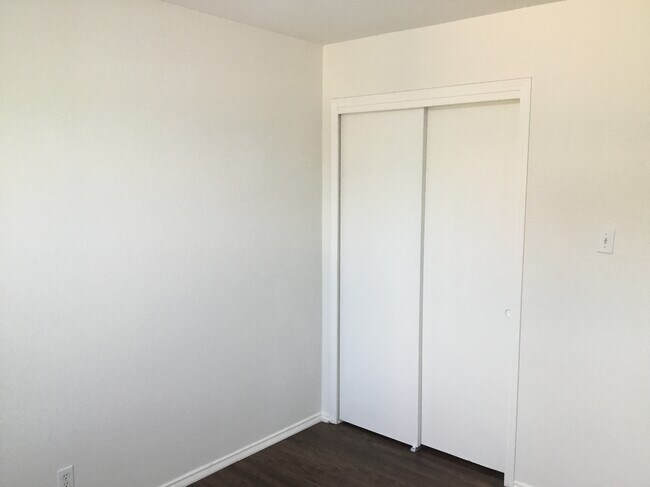 Building Photo - 3500 Banda Ln