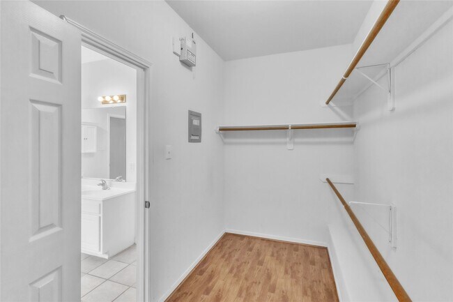 Building Photo - 18027 Oak Orchard Lane