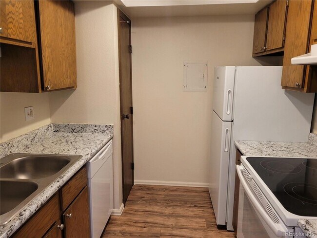 Building Photo - 3550 S Harlan St