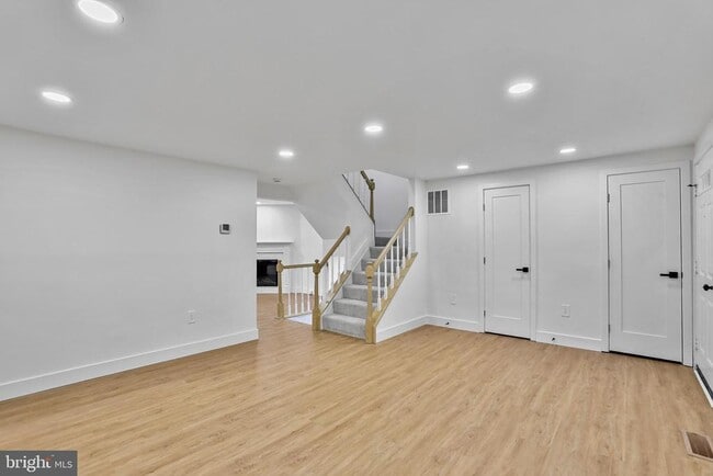 Building Photo - 21 Wyatt Ct
