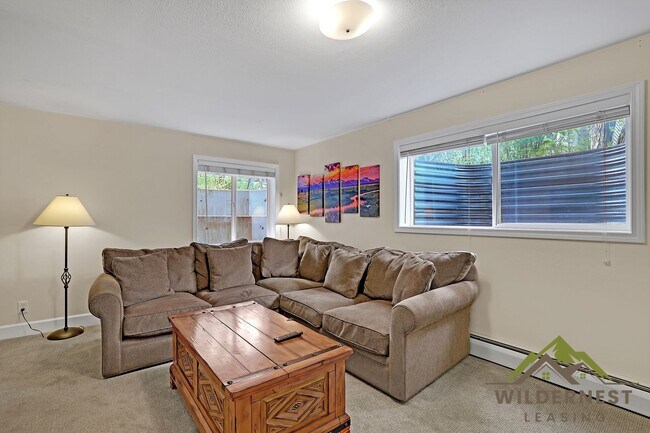 Building Photo - 309 Saddle Ridge Dr
