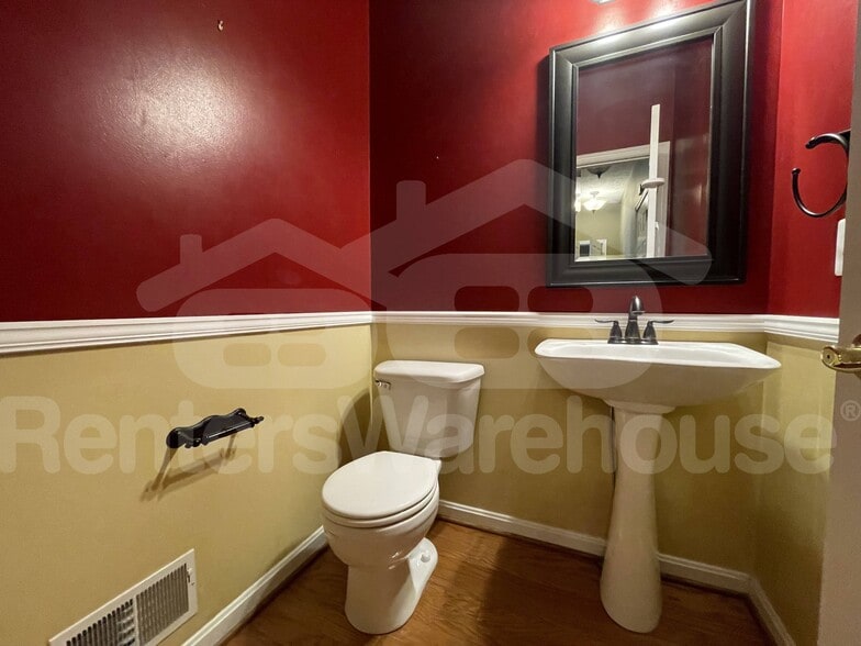 Building Photo - 217 Colgate Dr