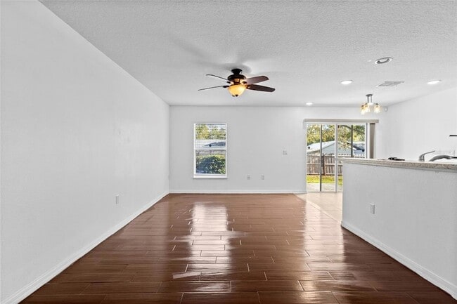 Building Photo - 4431 Ashburn Square Dr