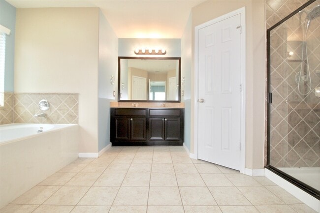 Building Photo - 21518 Crainfeld Dr