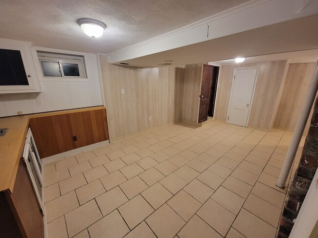 BASEMENT 2 - 58 Eddy St