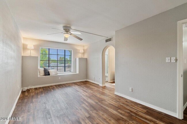 Building Photo - 1025 E Highland Ave