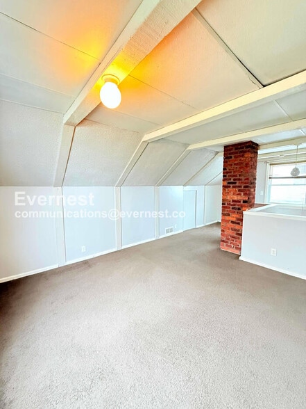 Building Photo - 6901 Heyden St