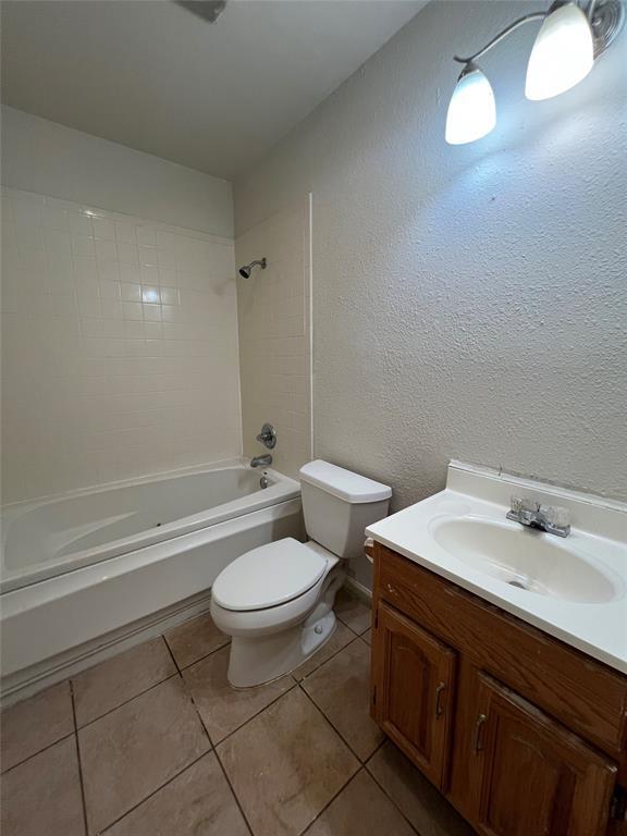 Building Photo - 7807 Bixler Dr
