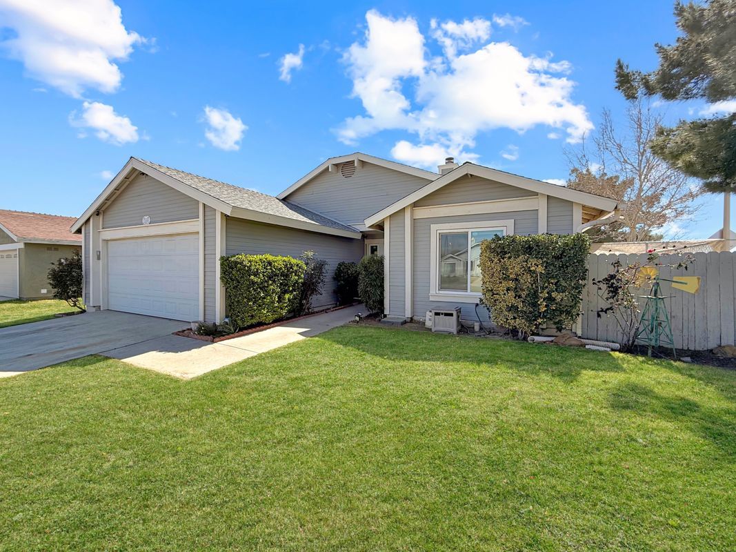 Building Photo - 2500 Topaz Ln