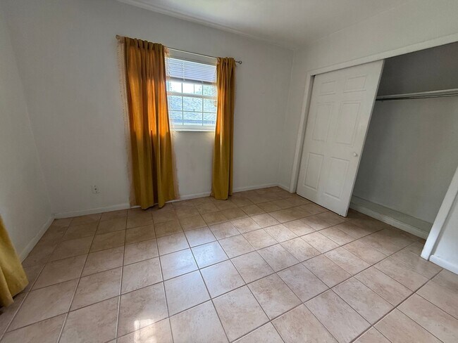 Building Photo - Two bedroom one bath Inverness Highlands
