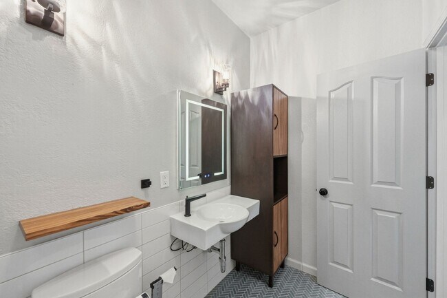 Building Photo - Contemporary Single Level North Napa Home