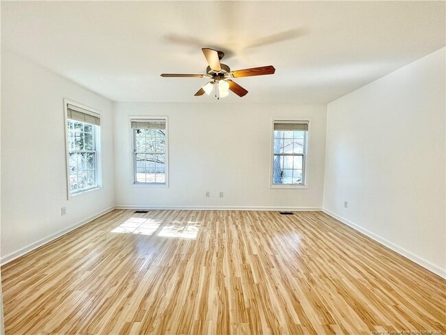 Building Photo - 332 Juno Dr