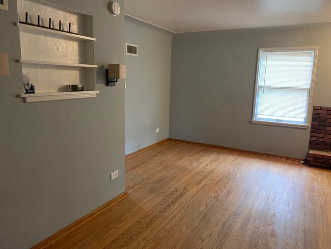 Living room - 3010 S Downing St