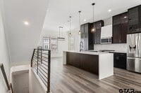 Building Photo - 522 W Erwin St