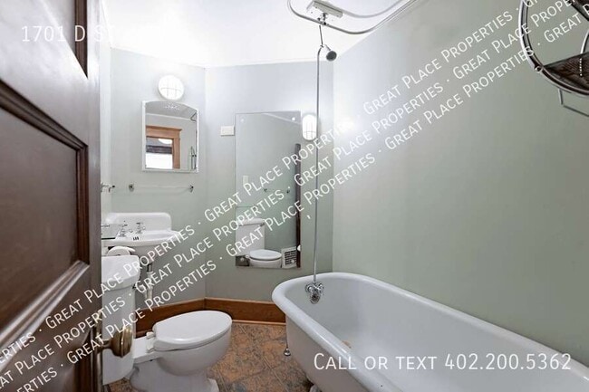 Building Photo - 1701 D St