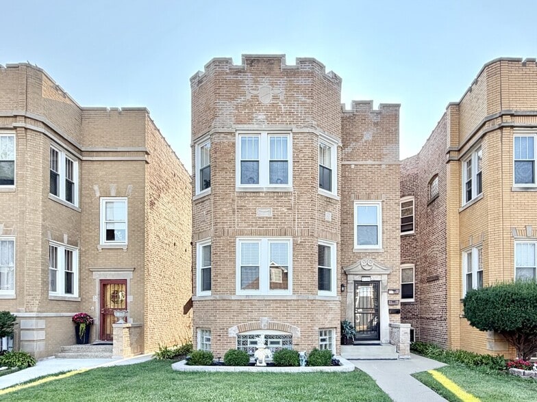 Building Photo - 3131 N Marmora Ave