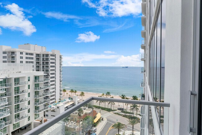 Building Photo - 151 N Seabreeze Blvd