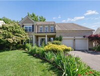 Building Photo - 7879 Yellowwood Dr