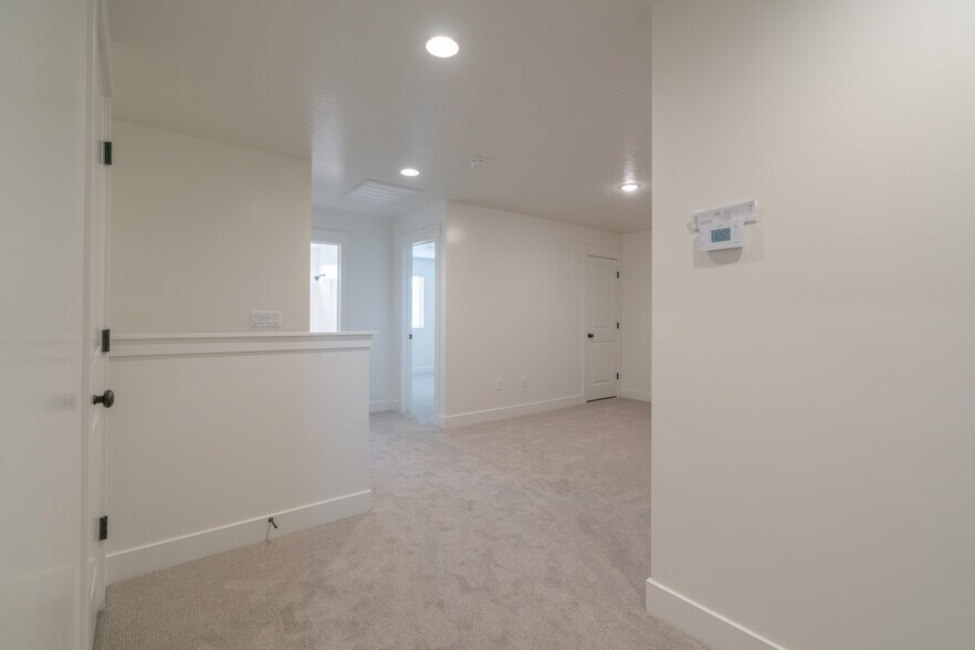 Building Photo - 5680 S Duel Ln