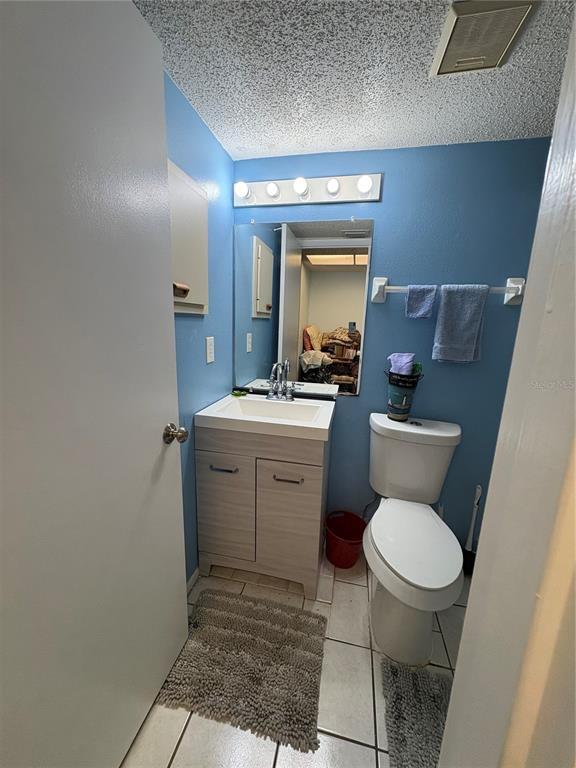 Building Photo - 3064 Lake Bayshore Dr
