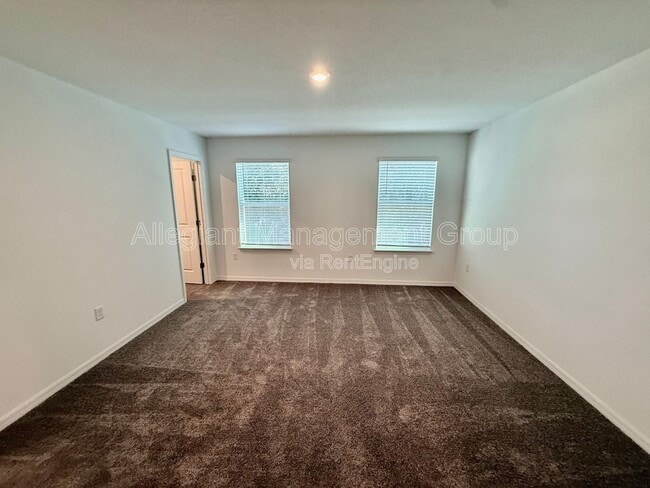 Building Photo - 1622 Fan Palm Dr