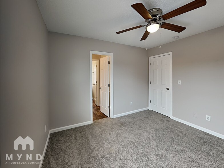 Building Photo - 2395 Raven Cir