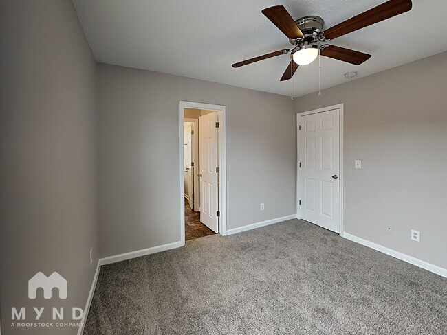 Building Photo - 2395 Raven Cir