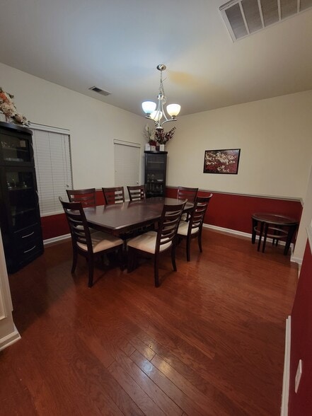 Formal dining room - 204 Silk Oak Dr