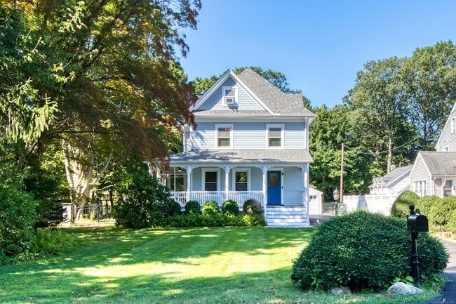 Primary Photo - 96 Holmes Ave