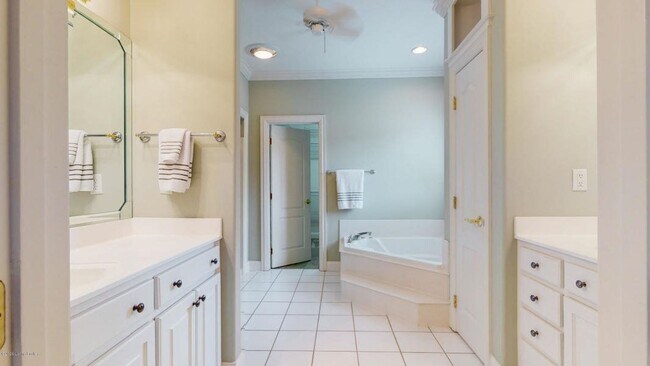 Building Photo - 7703 Wolfpen Ridge Dr