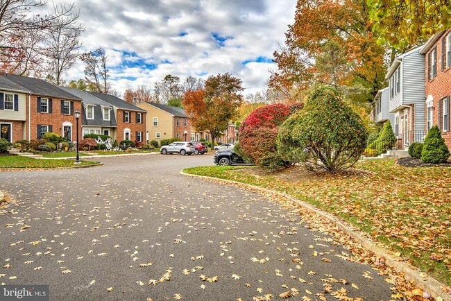 Building Photo - 301 Cherokee Cir