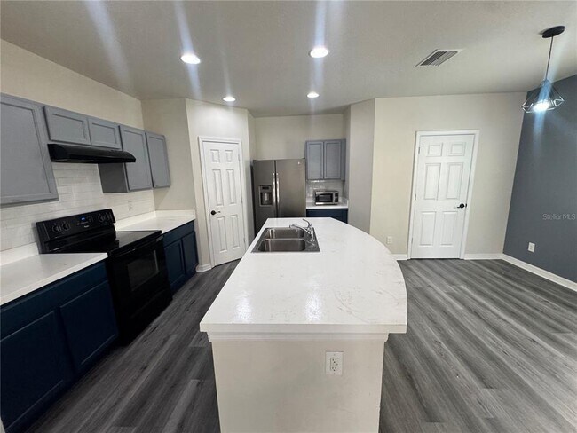 Building Photo - 4806 Chatterton Way