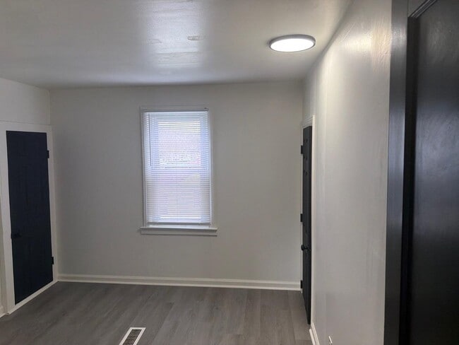 Building Photo - 20768 Gentner St