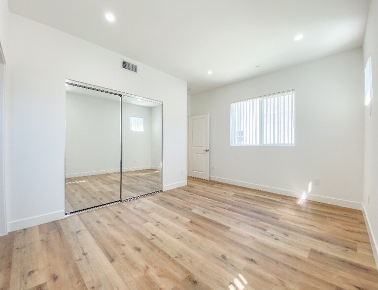 Building Photo - 6754 W 86th Pl