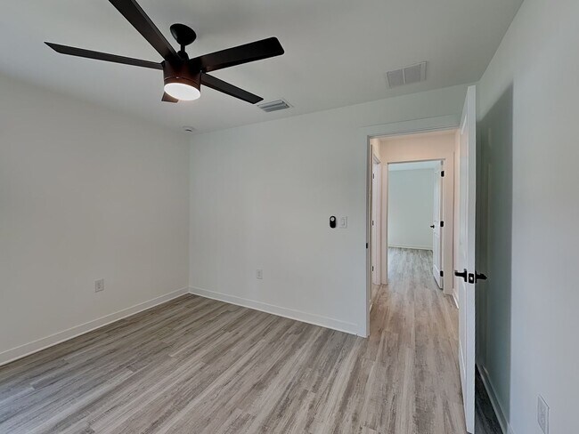 Building Photo - 3726 13th St W