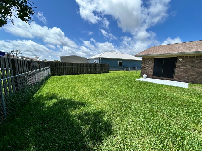 Building Photo - 249 Hannover Cir