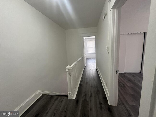 Building Photo - 1613 Edgmont Ave