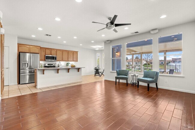 Building Photo - 369 Pebble Beach Dr