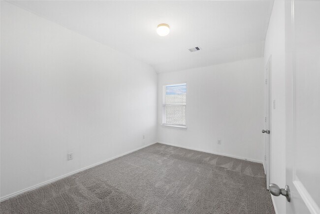 Building Photo - 29897 Dovetail Blf Ln