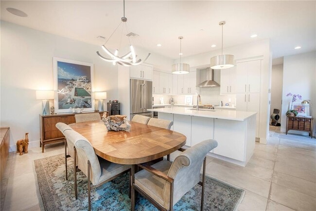 Building Photo - 536 4th Ave S