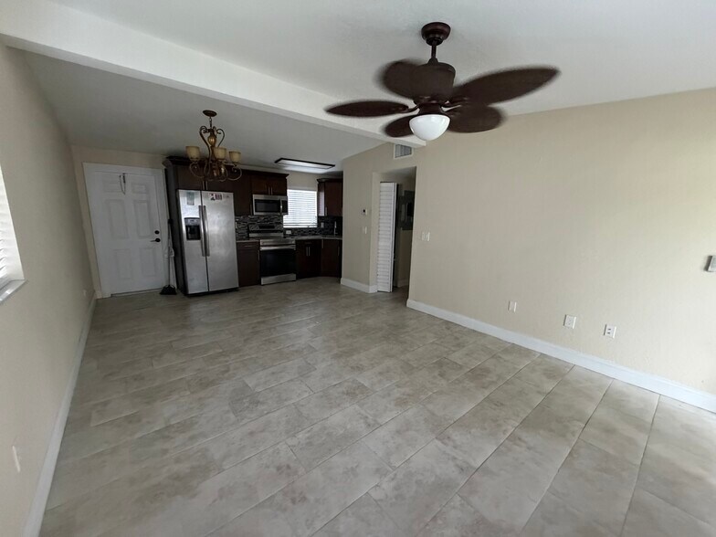 Building Photo - 3125 NW 2nd St